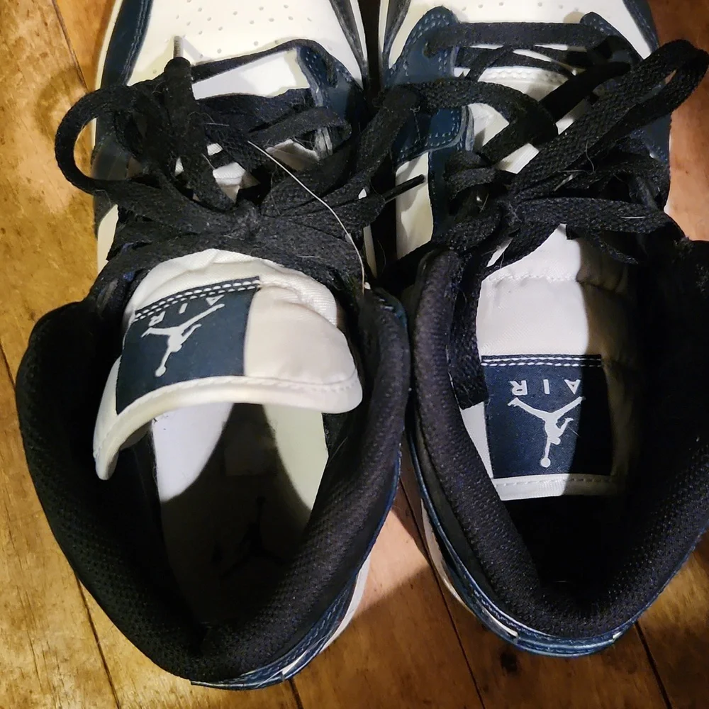 Nike Air Jordan - Picture 4 of 4